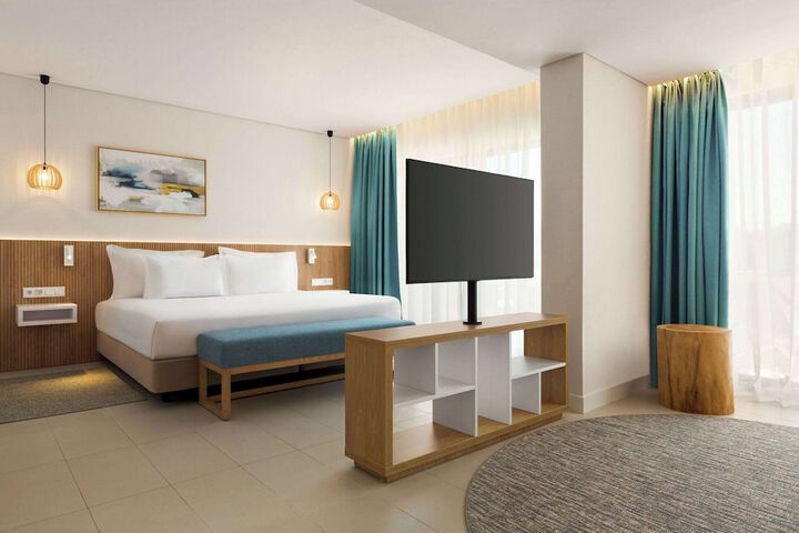 Room 5 of 34