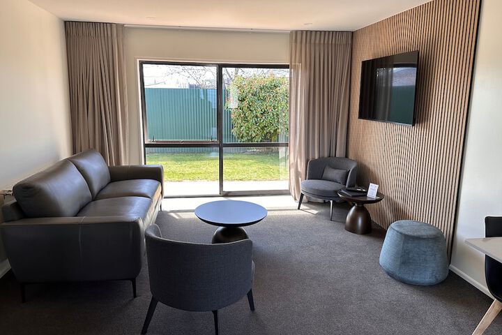 Room 12 of 25