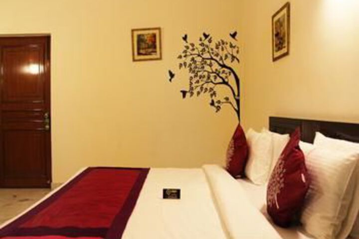 Room 14 of 19
