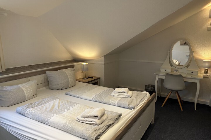 Room 35 of 109