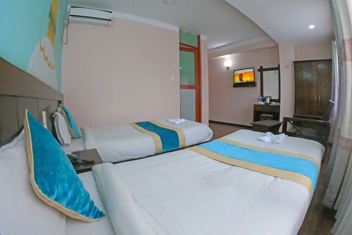 Room 8 of 35