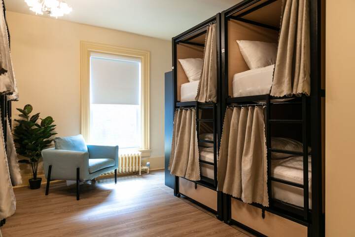 Room 37 of 59