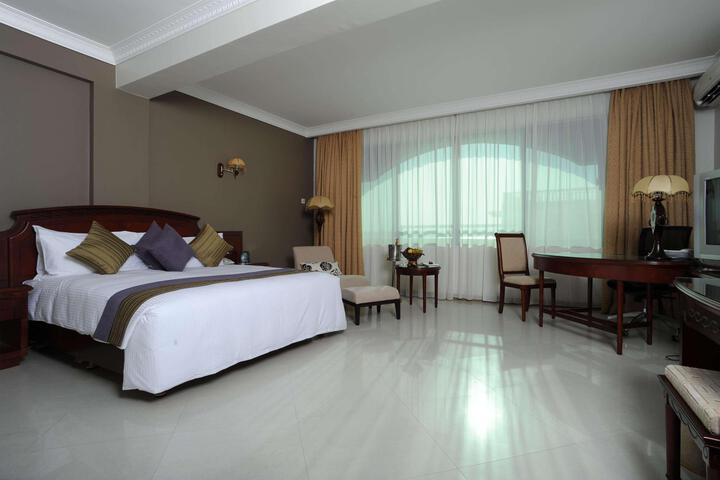 Room 10 of 64