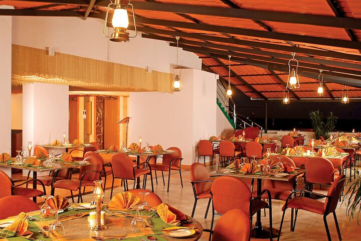 Dining Photos