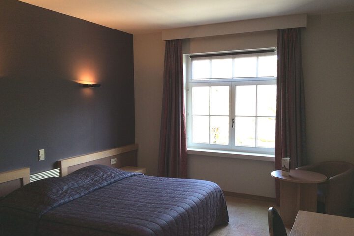 Room 6 of 43