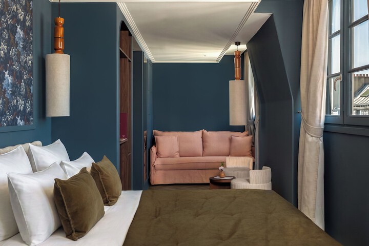 Room 13 of 28