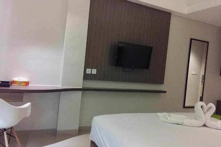 Room 16 of 77