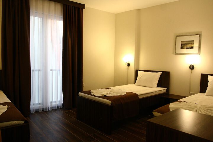 Room 22 of 74