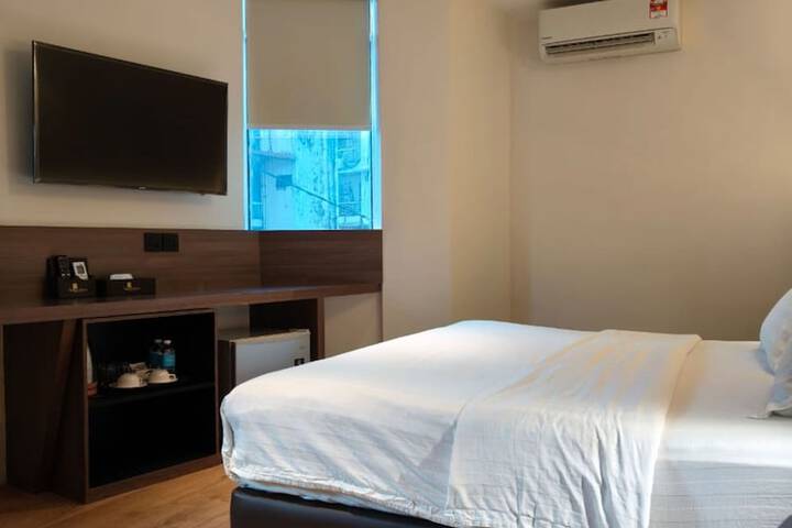 Room 16 of 27