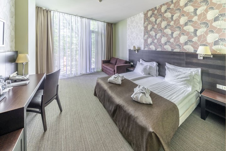 Room 15 of 52