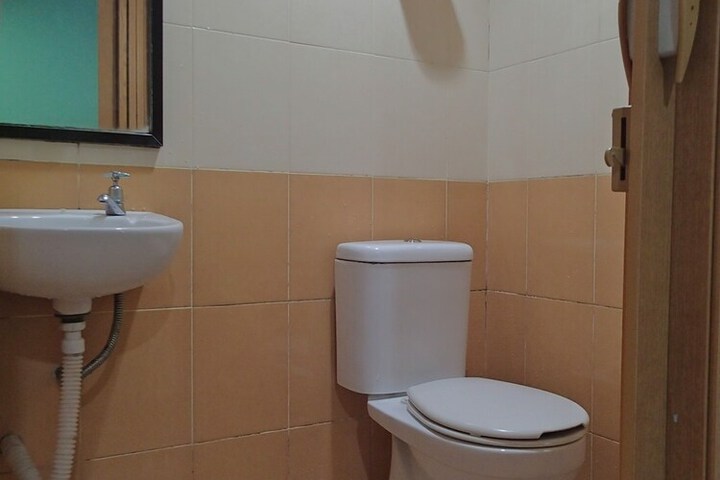 Room 18 of 30