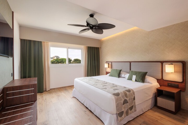 Room 34 of 172