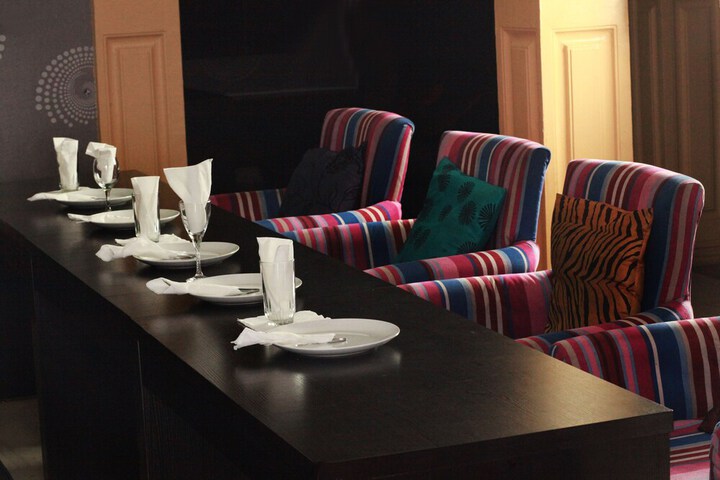 Dining 26 of 33