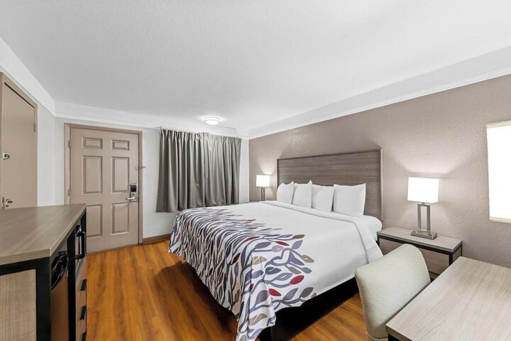 Room 16 of 36