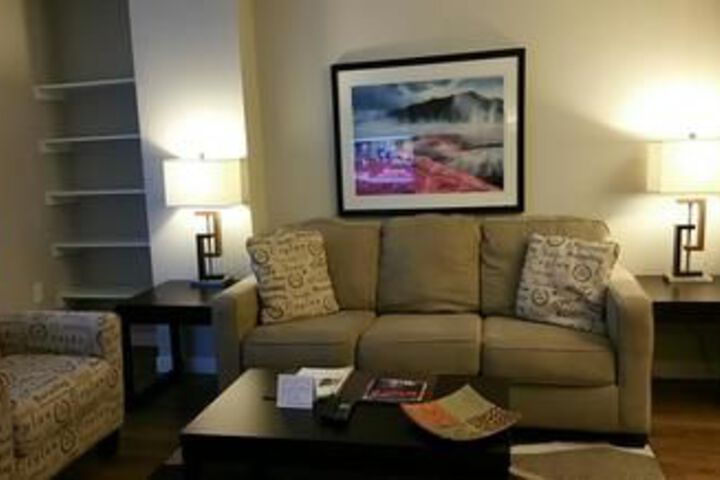 Room 18 of 28