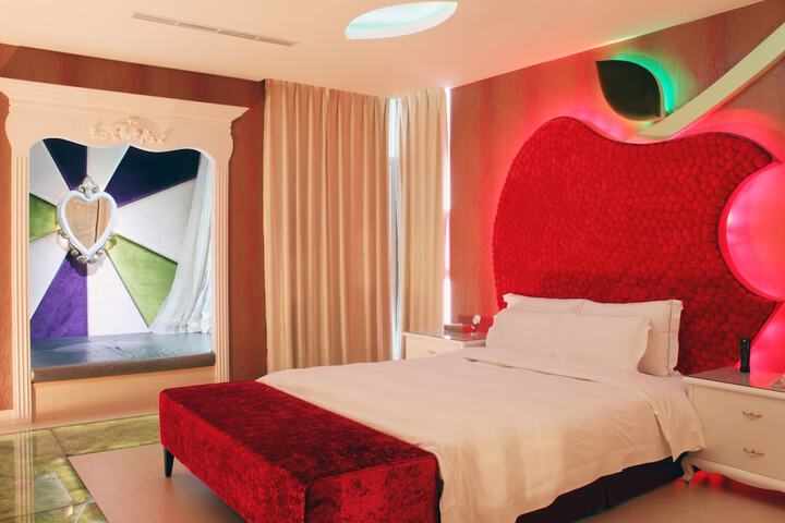 Room 28 of 53