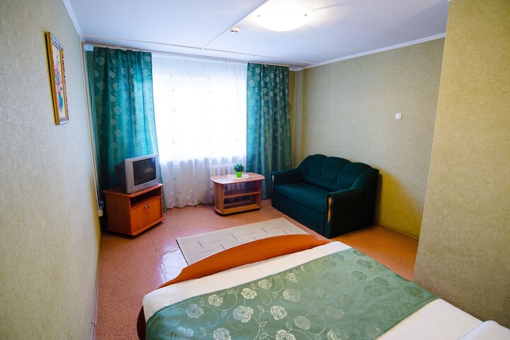 Room 6 of 64