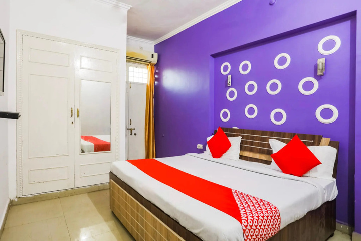 Room 3 of 3