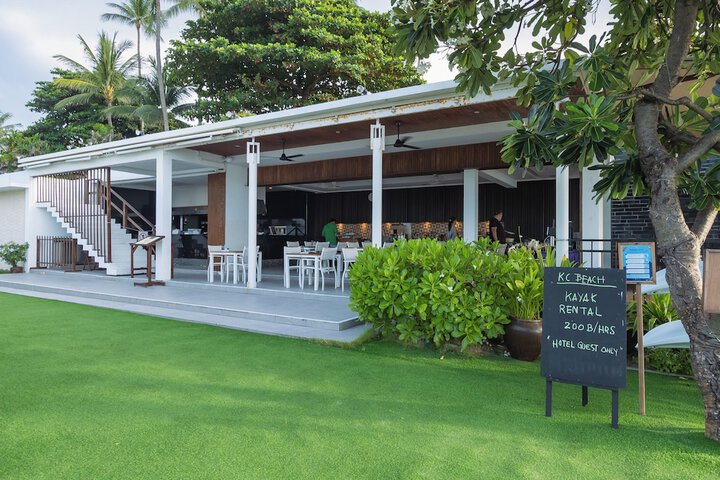 Hotel Exterior 194 of 218