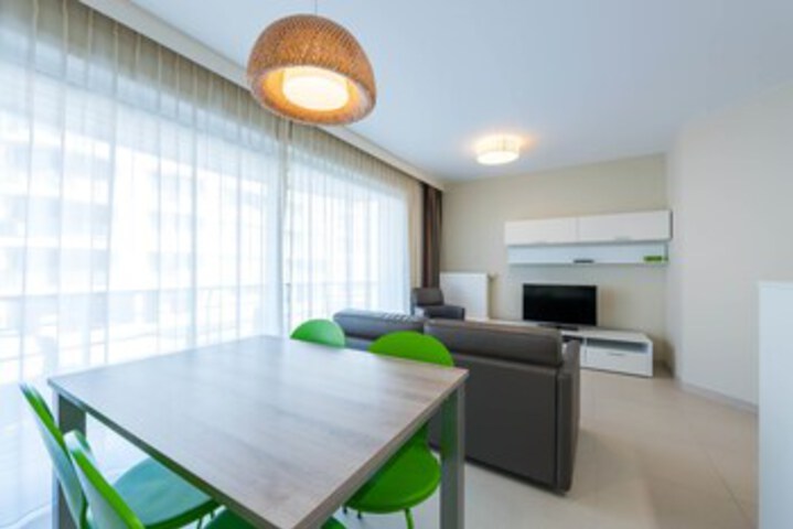 Room 10 of 15