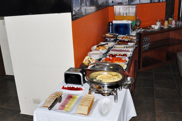 Dining 47 of 61