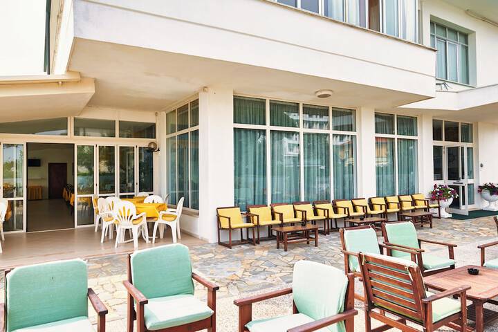 Hotel Entry