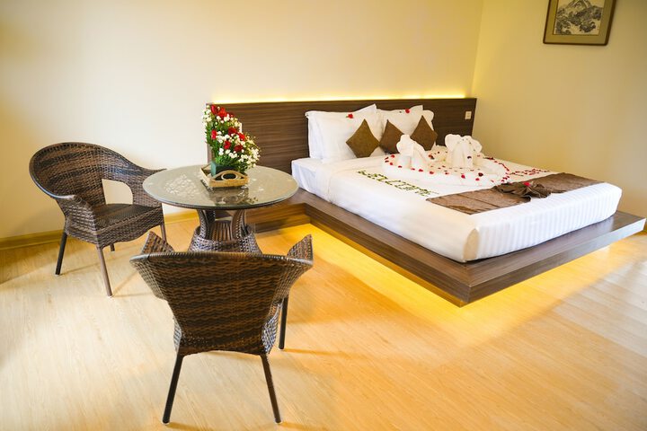 Thazin Palace a Hotel