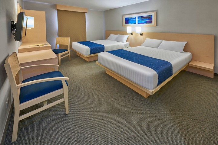 Room 16 of 44