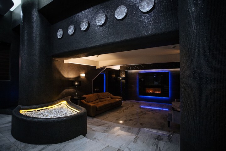 Hotel Lobby