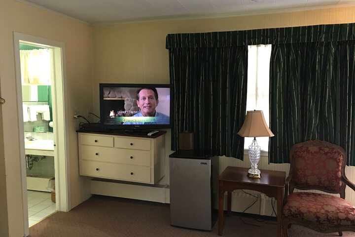 Room 33 of 81