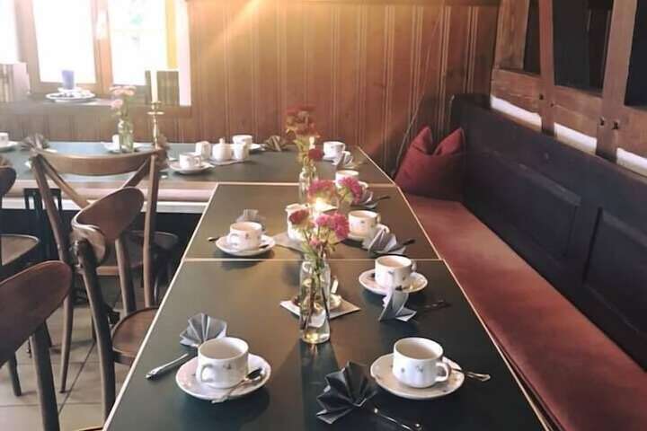 Breakfast/Coffee Service 24 of 42