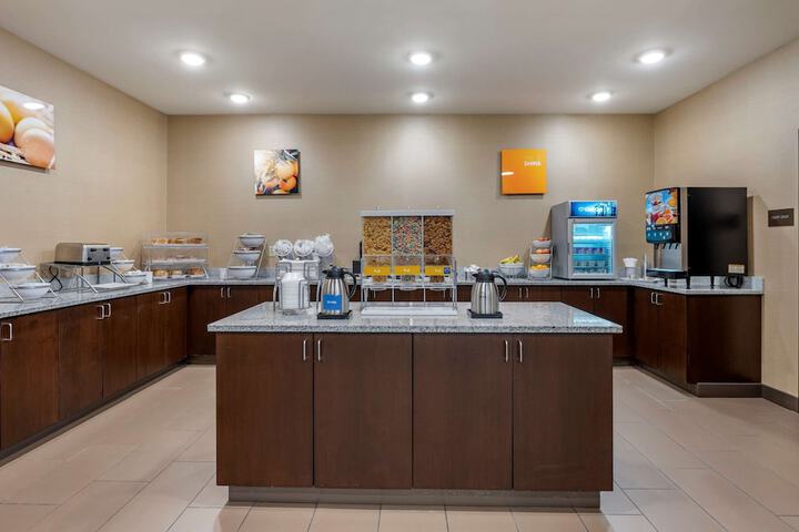 Breakfast area