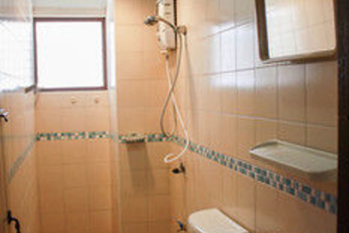 Room 4 of 20