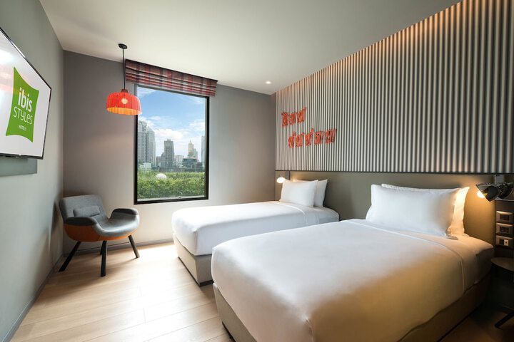 Room 18 of 54