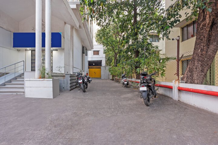 Property Grounds 28 of 33