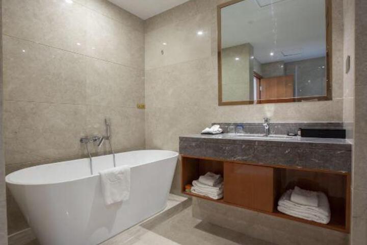 General 4 of 23