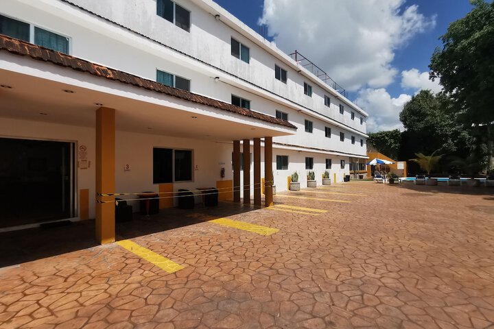 Hotel 2 of 66