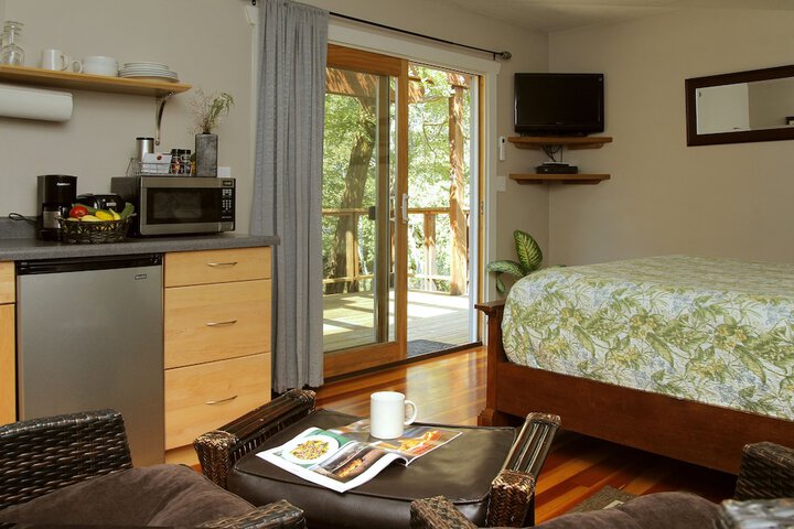 Room 4 of 36