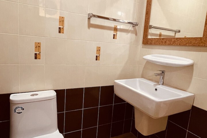 Room 17 of 19