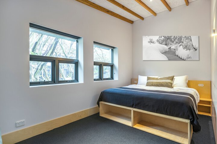 Room 11 of 34