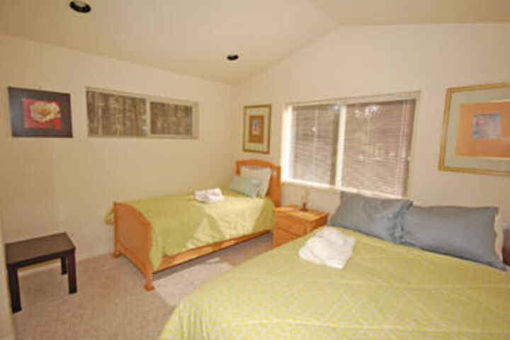 Room 4 of 10