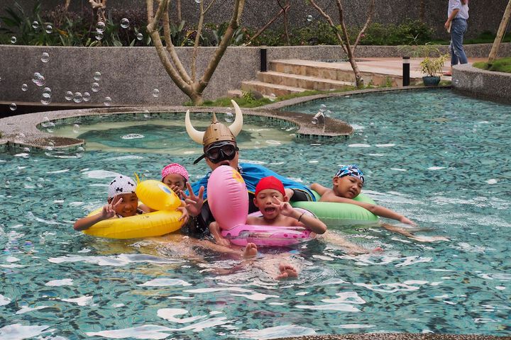 Pool 49 of 137