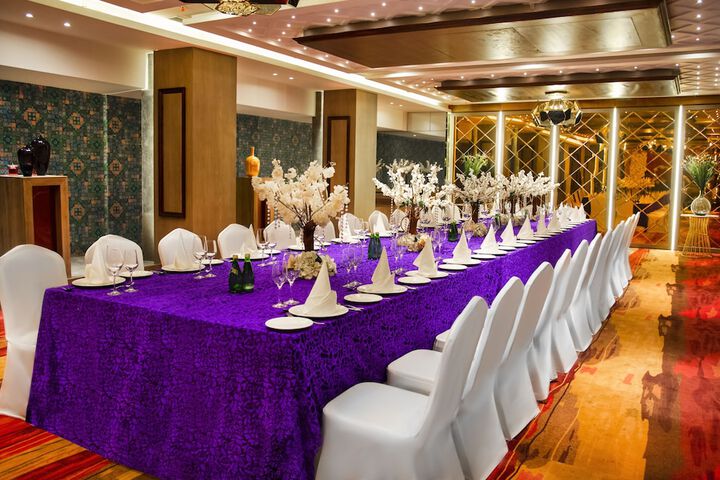 Ballroom/Hall 29 of 32