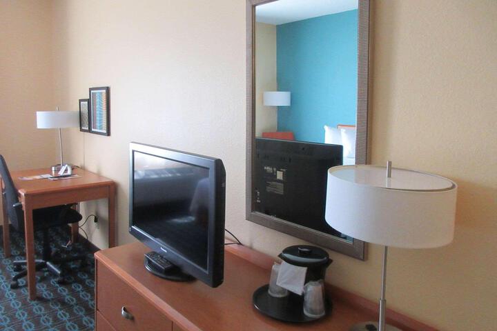 Double Accessible King Size Bed (1 of 5)