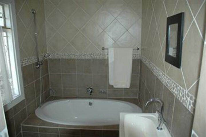 Room 2 of 20