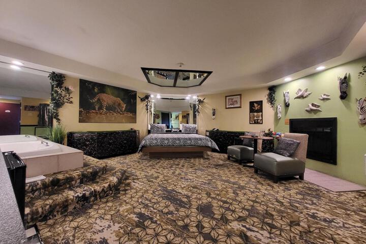 Room 120 of 284