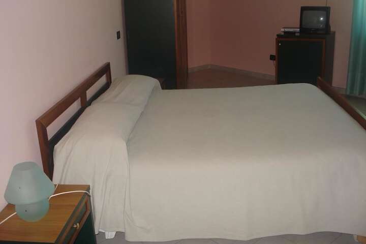 Room 7 of 59