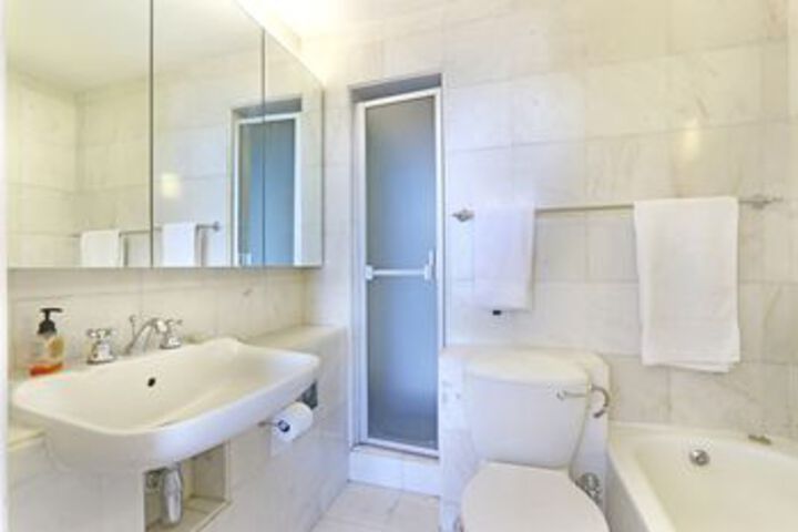 Room 3 of 41