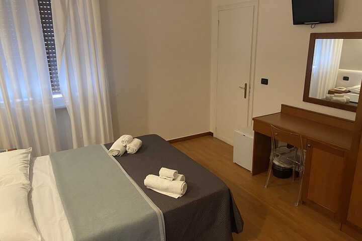 Room 30 of 90