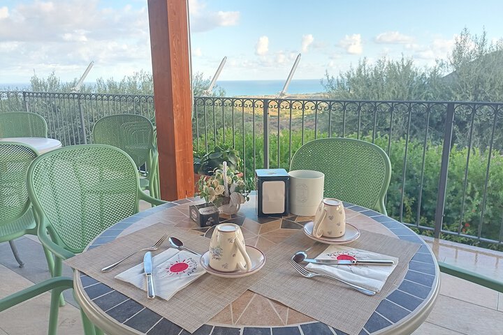 Breakfast/Coffee Service 60 of 97